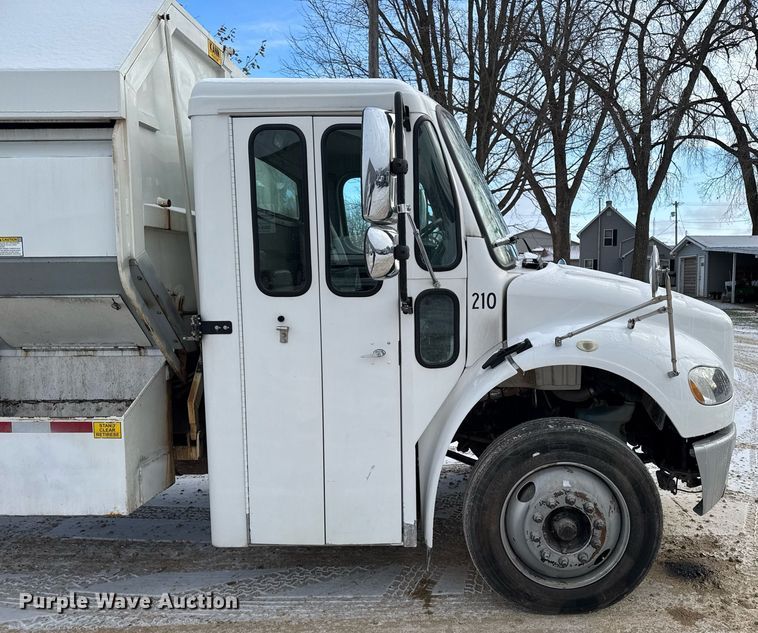 image for item EG7037 2011 Freightliner Buisness Class M2 refuse truck