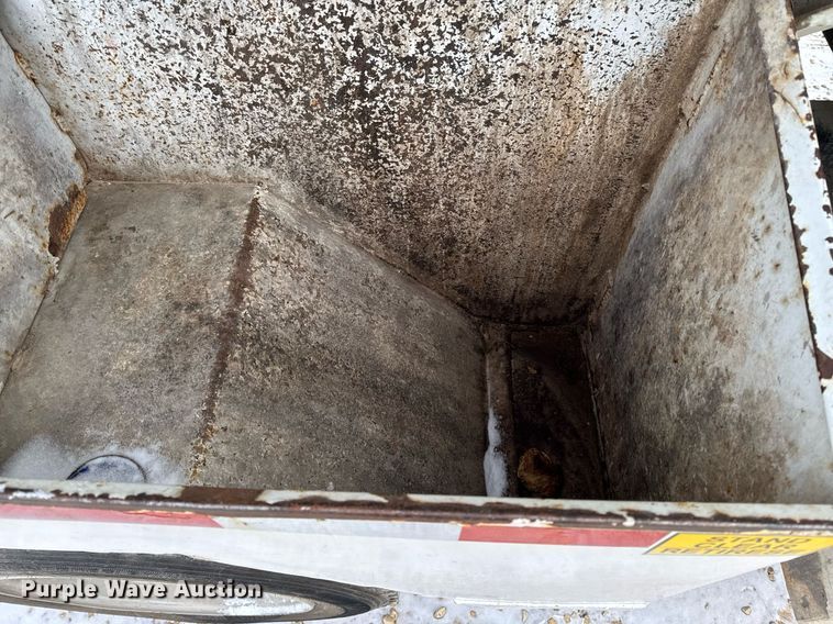 image for item EG7037 2011 Freightliner Buisness Class M2 refuse truck