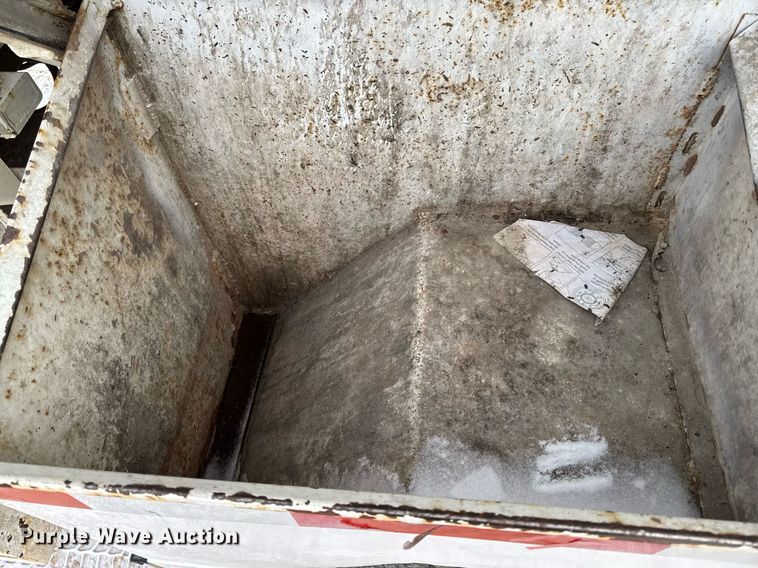 image for item EG7037 2011 Freightliner Buisness Class M2 refuse truck