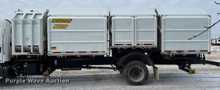 image for item EG7037 2011 Freightliner Buisness Class M2 refuse truck