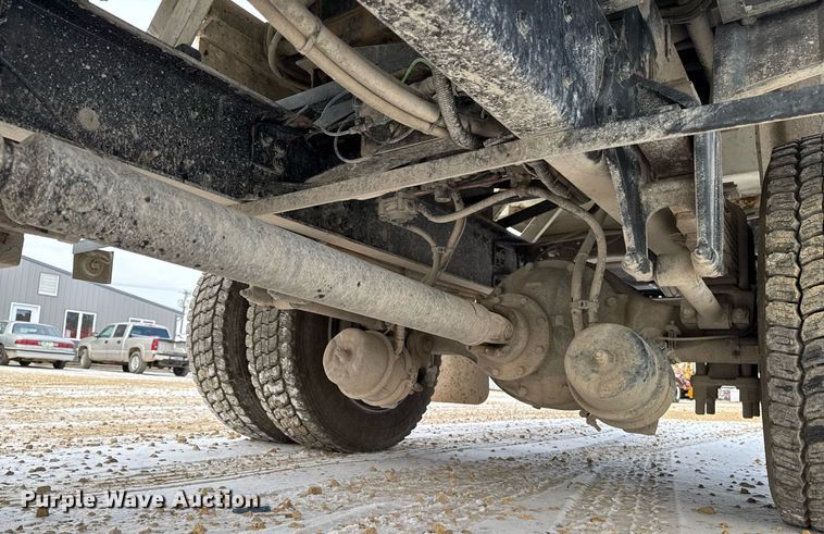 image for item EG7037 2011 Freightliner Buisness Class M2 refuse truck