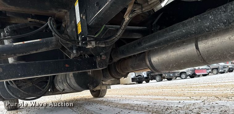 image for item EG7037 2011 Freightliner Buisness Class M2 refuse truck