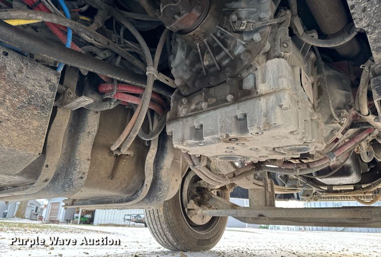 image for item EG7037 2011 Freightliner Buisness Class M2 refuse truck