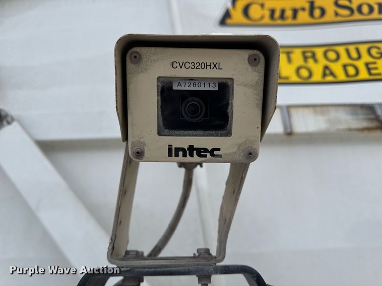 image for item EG7037 2011 Freightliner Buisness Class M2 refuse truck