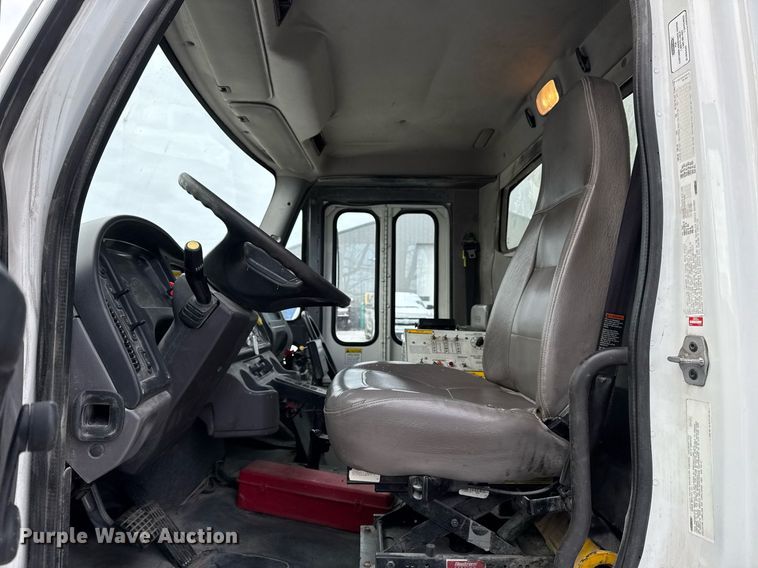 image for item EG7037 2011 Freightliner Buisness Class M2 refuse truck