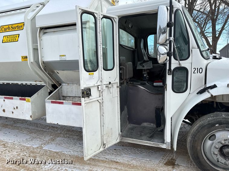 image for item EG7037 2011 Freightliner Buisness Class M2 refuse truck