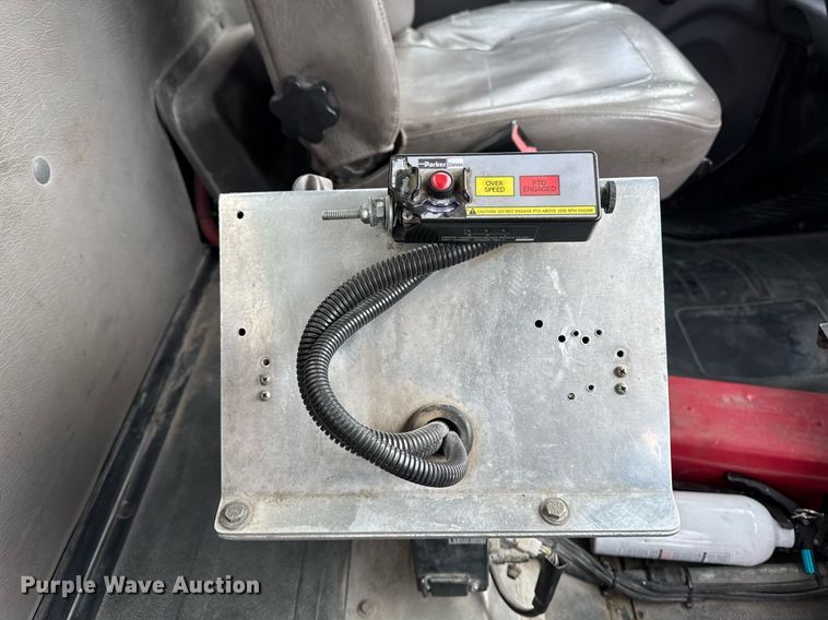 image for item EG7037 2011 Freightliner Buisness Class M2 refuse truck