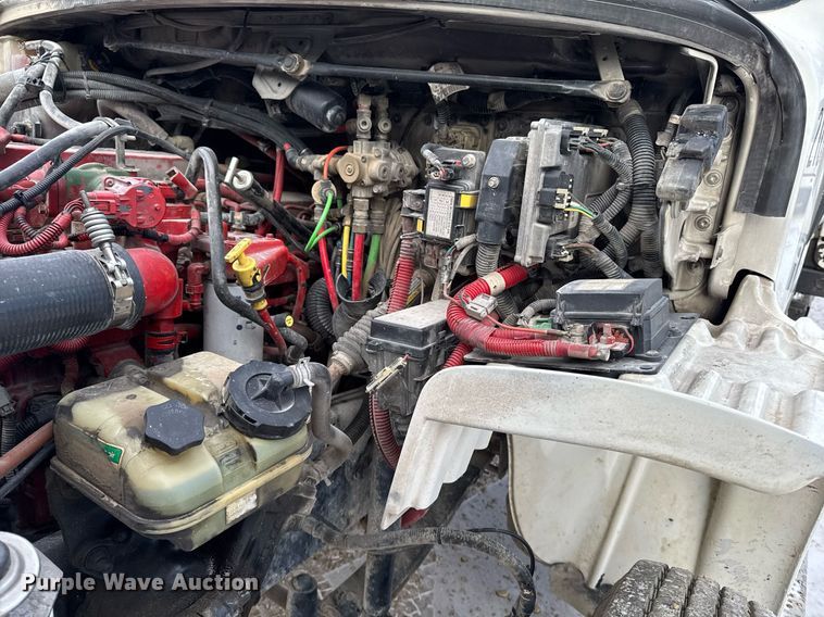 image for item EG7037 2011 Freightliner Buisness Class M2 refuse truck