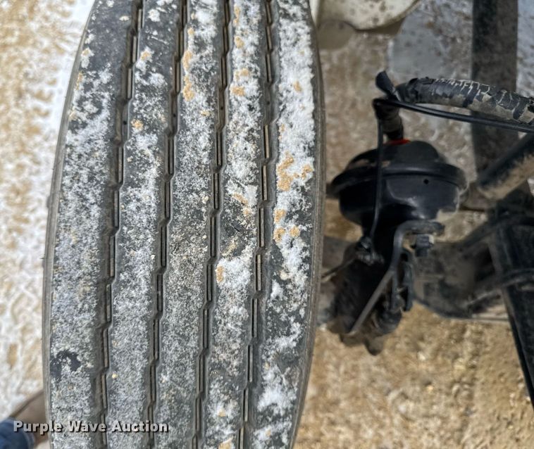 image for item EG7037 2011 Freightliner Buisness Class M2 refuse truck