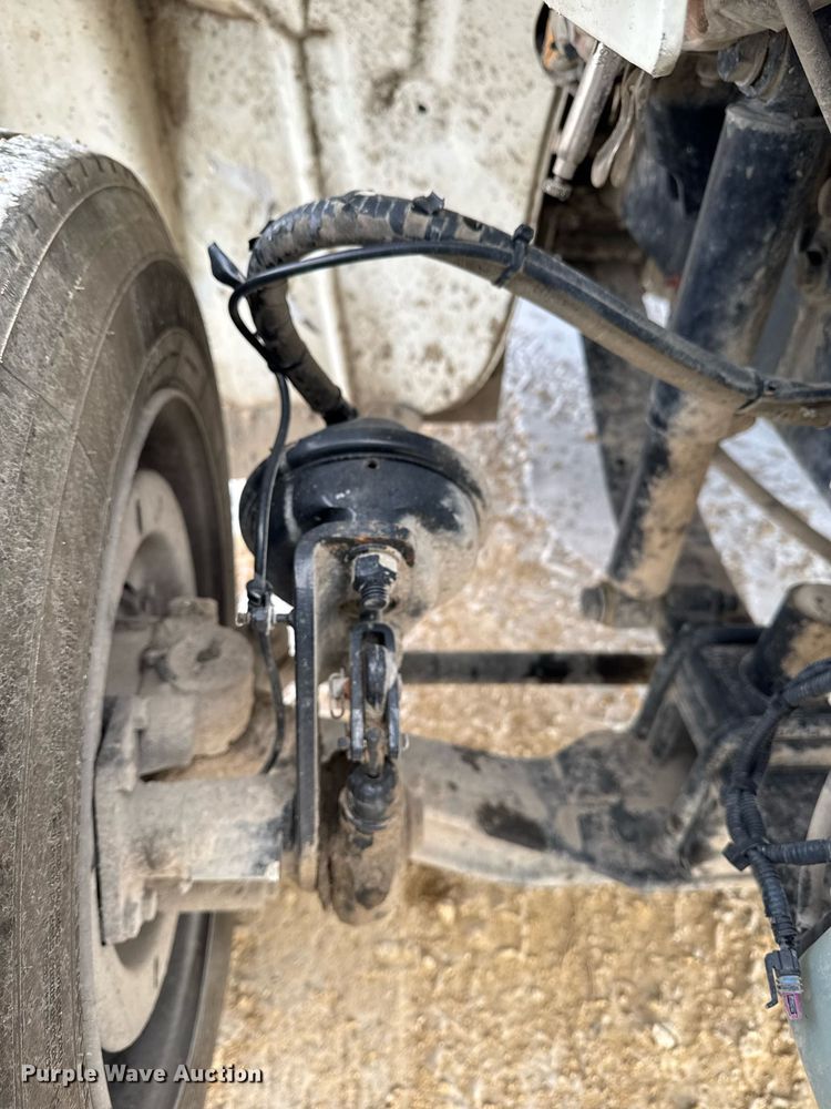 image for item EG7037 2011 Freightliner Buisness Class M2 refuse truck