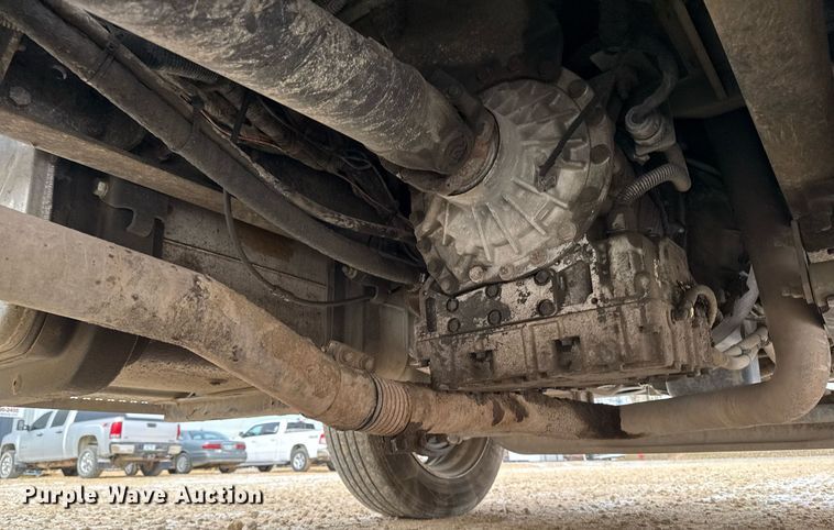 image for item EG7039 2006 International 4200 SBA 4x2 refuse truck