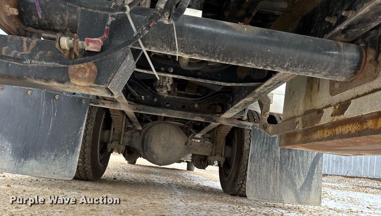 image for item EG7039 2006 International 4200 SBA 4x2 refuse truck