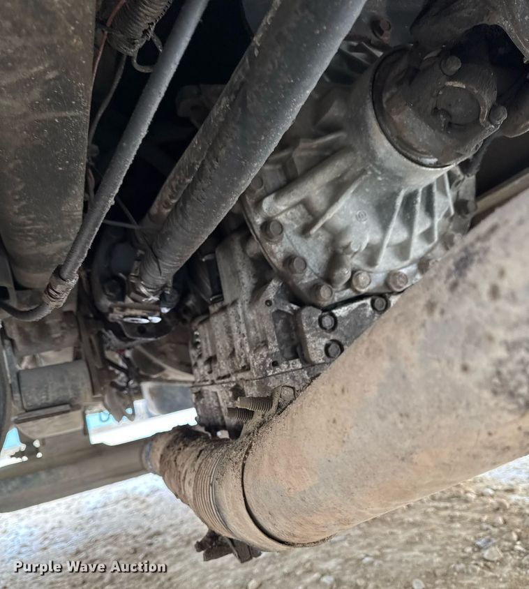 image for item EG7039 2006 International 4200 SBA 4x2 refuse truck