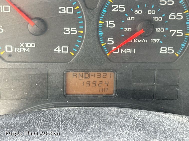 image for item EG7039 2006 International 4200 SBA 4x2 refuse truck