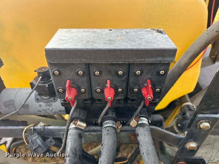 image for item EG7910 2004 Toro Multipro 1250 turf sprayer