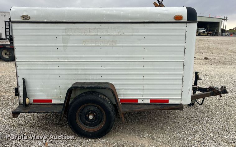 image for item EH2933 1988 Interstate enclosed cargo trailer