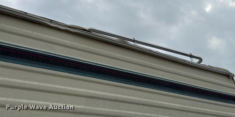 image for item EH7343 1994 Ford E350 Americana RV