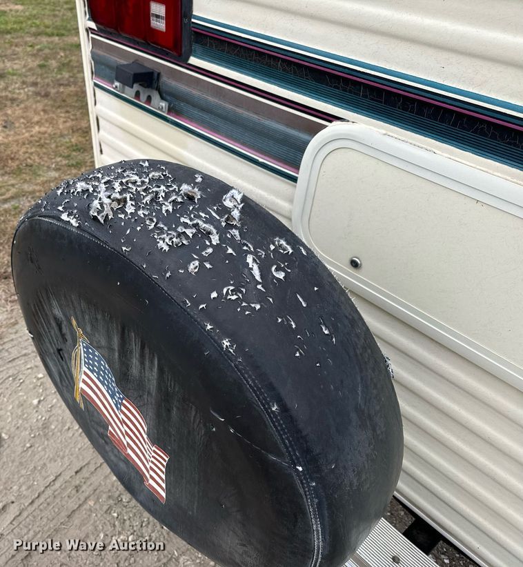 image for item EH7343 1994 Ford E350 Americana RV