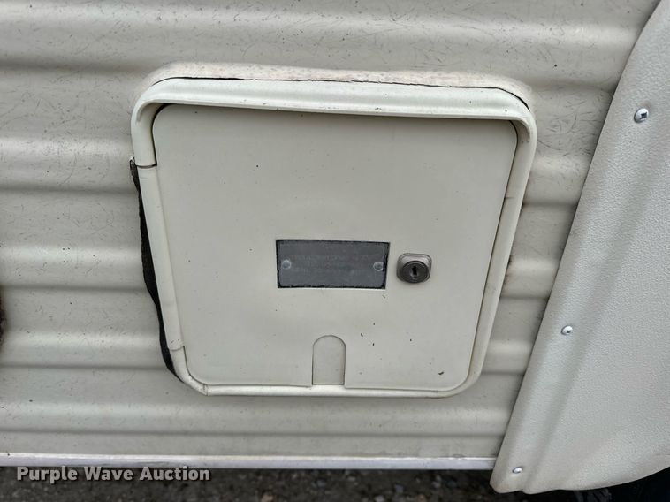 image for item EH7343 1994 Ford E350 Americana RV