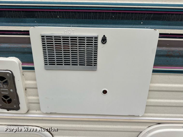 image for item EH7343 1994 Ford E350 Americana RV