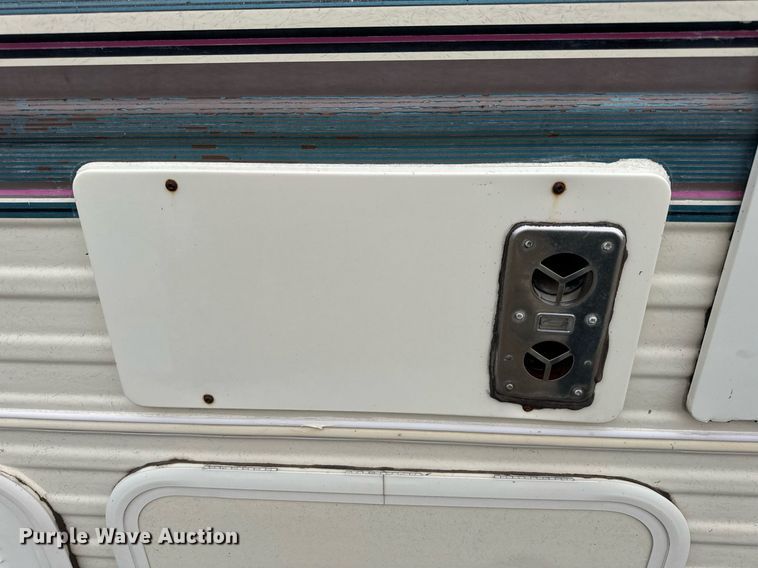 image for item EH7343 1994 Ford E350 Americana RV