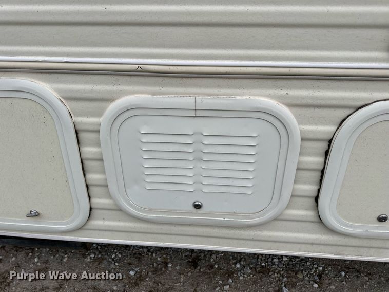 image for item EH7343 1994 Ford E350 Americana RV