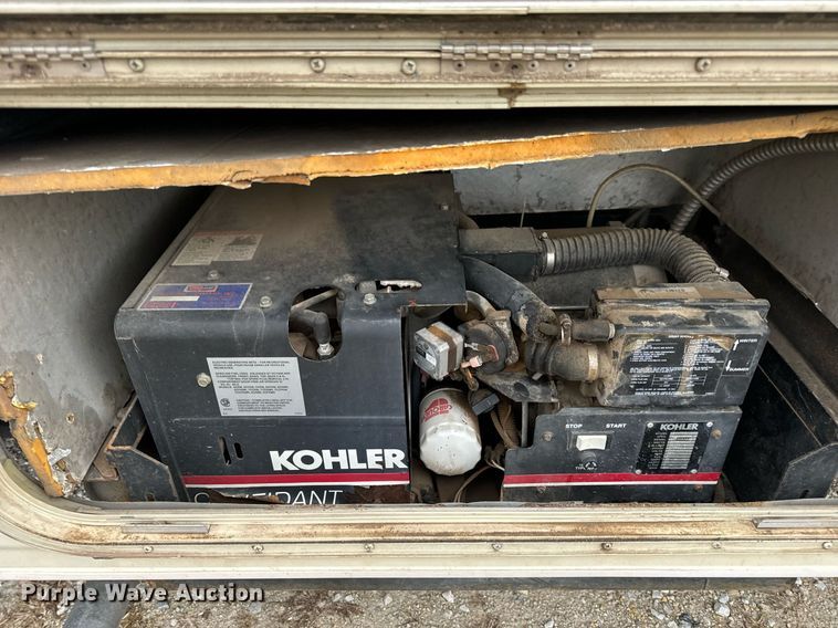 image for item EH7343 1994 Ford E350 Americana RV