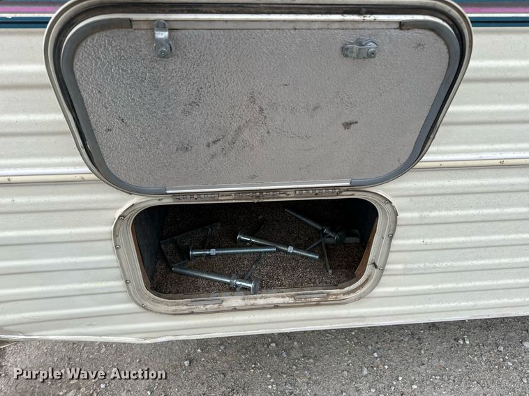 image for item EH7343 1994 Ford E350 Americana RV