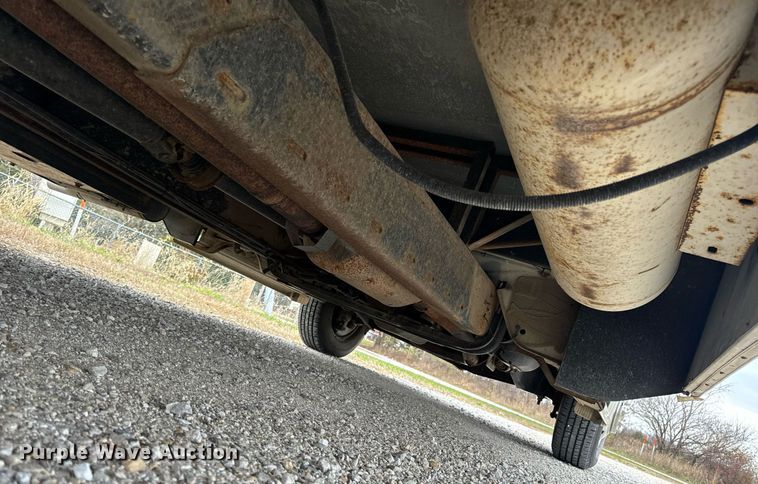 image for item EH7343 1994 Ford E350 Americana RV