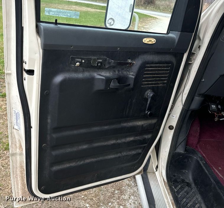 image for item EH7343 1994 Ford E350 Americana RV