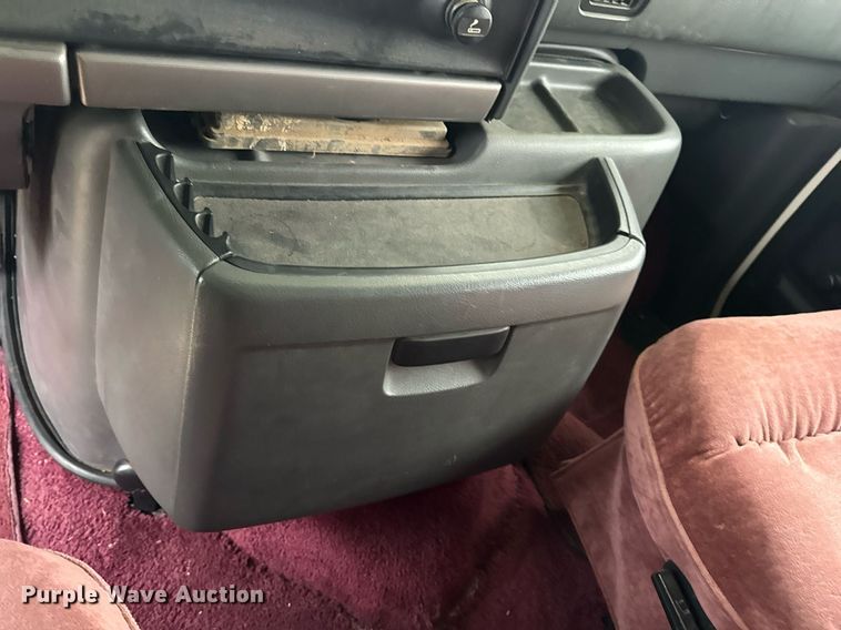 image for item EH7343 1994 Ford E350 Americana RV