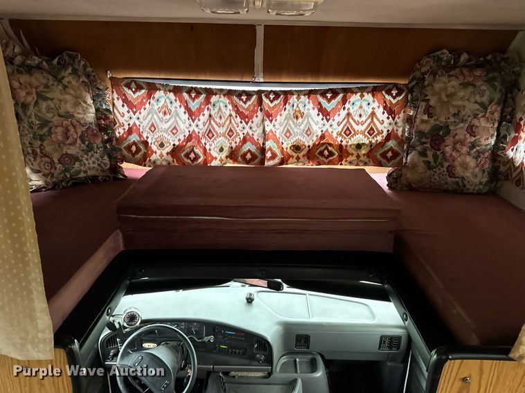 image for item EH7343 1994 Ford E350 Americana RV