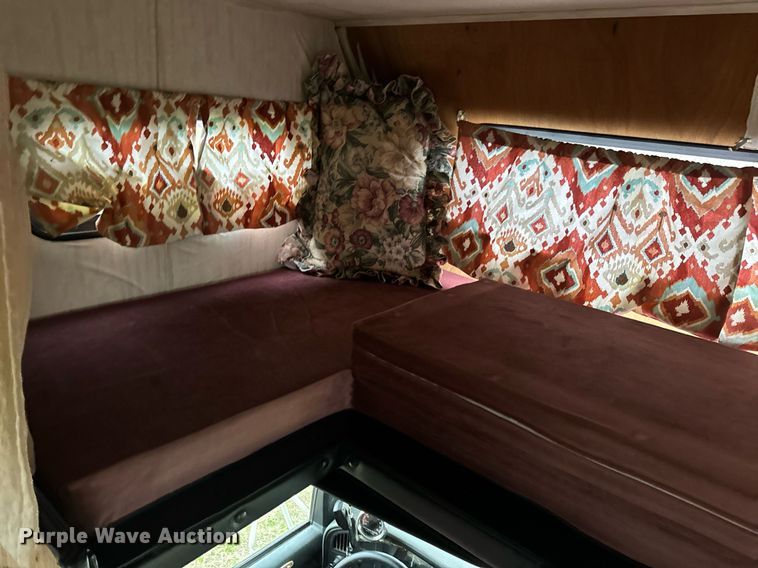 image for item EH7343 1994 Ford E350 Americana RV