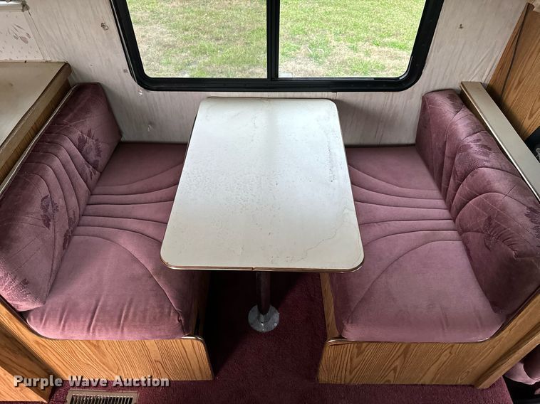 image for item EH7343 1994 Ford E350 Americana RV