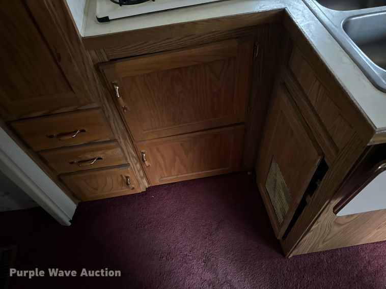 image for item EH7343 1994 Ford E350 Americana RV