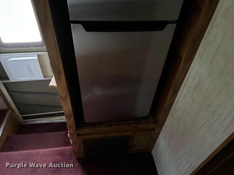 image for item EH7343 1994 Ford E350 Americana RV