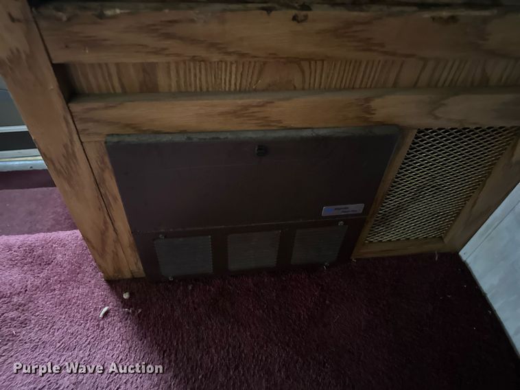 image for item EH7343 1994 Ford E350 Americana RV