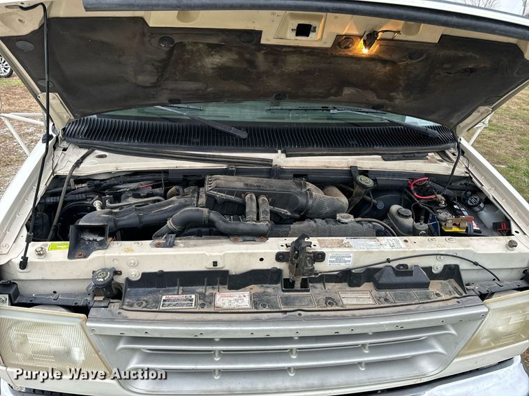 image for item EH7343 1994 Ford E350 Americana RV