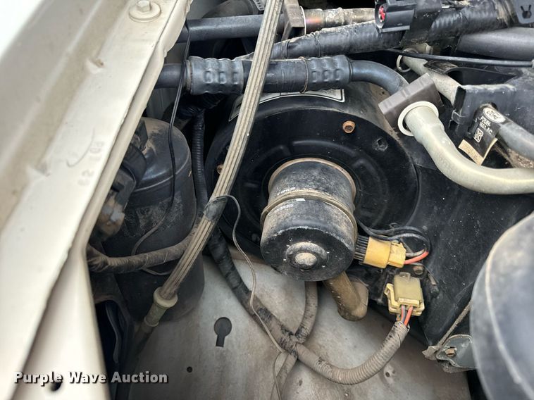 image for item EH7343 1994 Ford E350 Americana RV