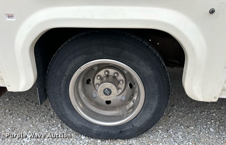 image for item EH7343 1994 Ford E350 Americana RV