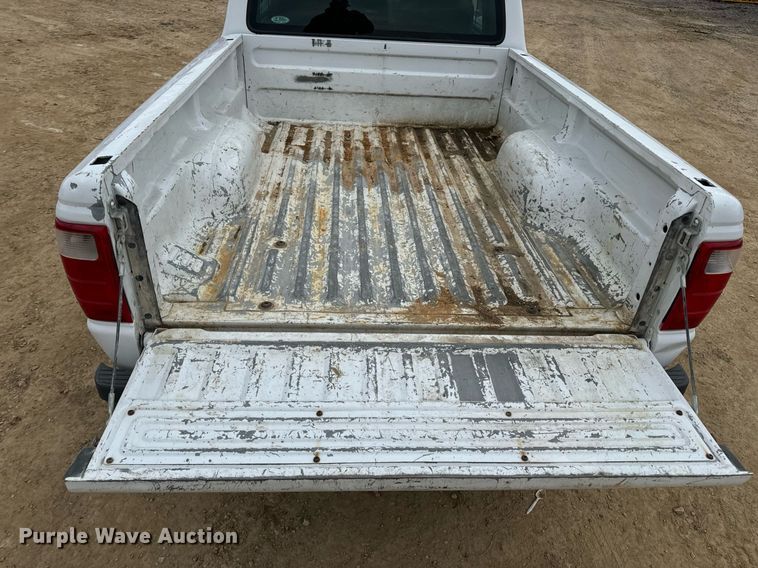 image for item EH7381 2005 Ford Ranger SuperCab pickup truck