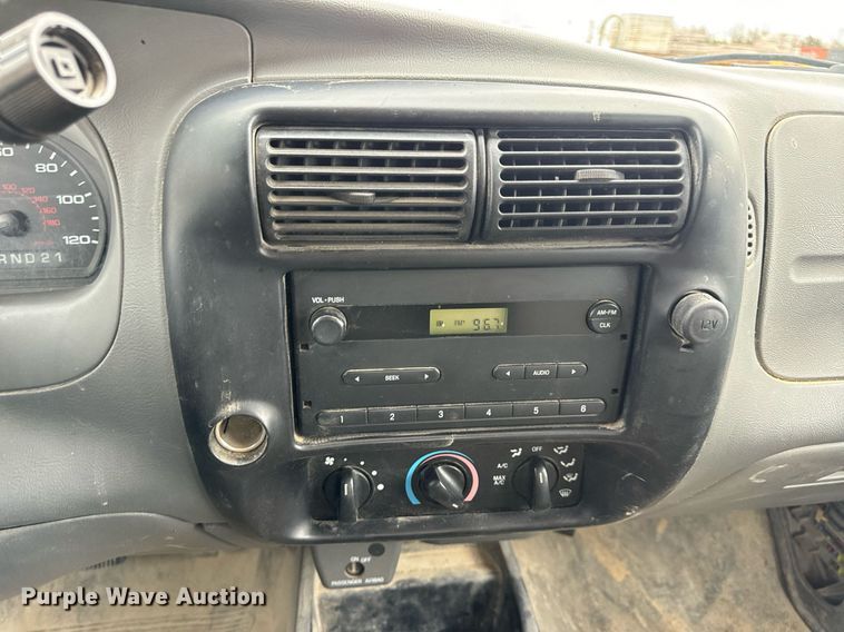 image for item EH7381 2005 Ford Ranger SuperCab pickup truck