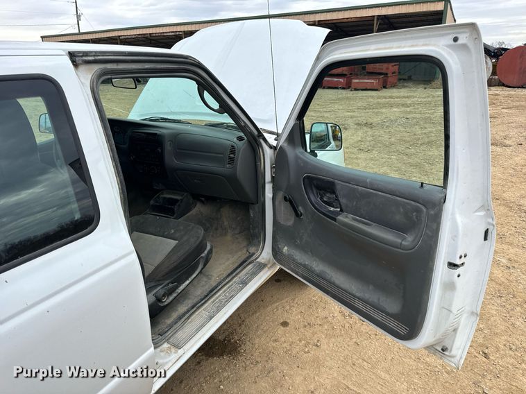 image for item EH7381 2005 Ford Ranger SuperCab pickup truck