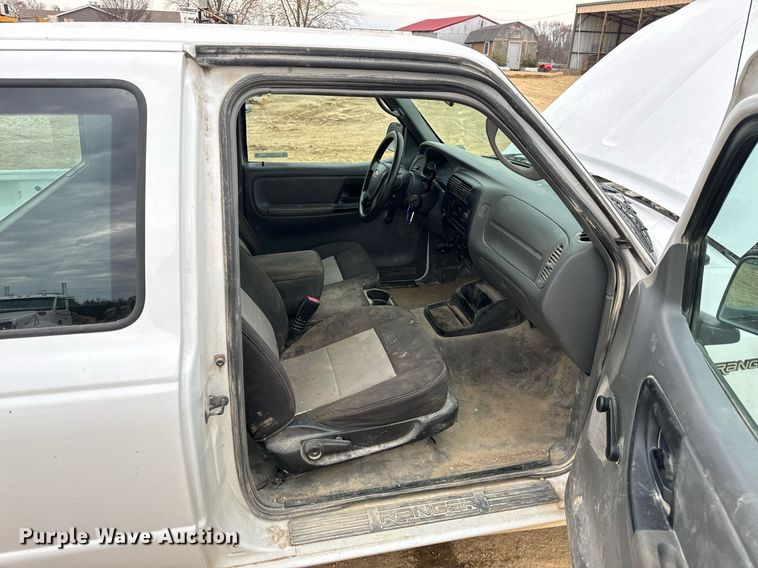 image for item EH7381 2005 Ford Ranger SuperCab pickup truck