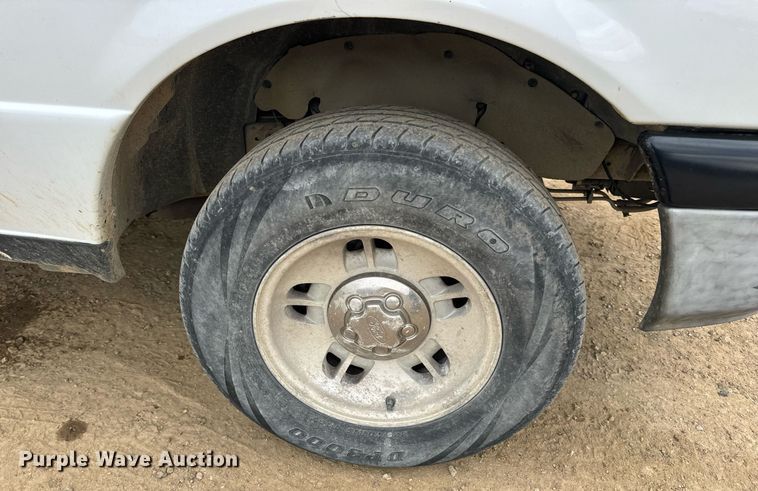 image for item EH7381 2005 Ford Ranger SuperCab pickup truck