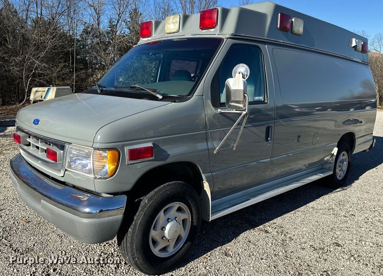image for item EH7392 1997 Ford ambulance