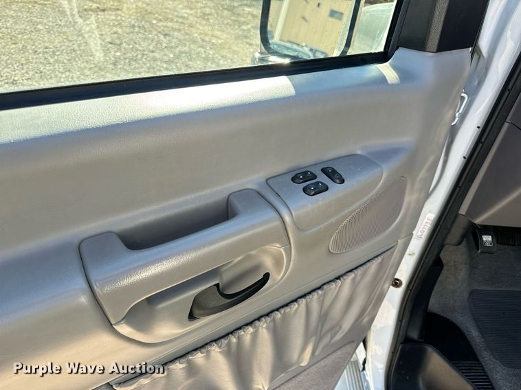 image for item EH7392 1997 Ford ambulance