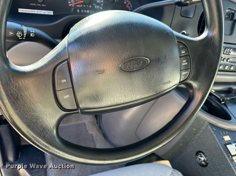 image for item EH7392 1997 Ford ambulance