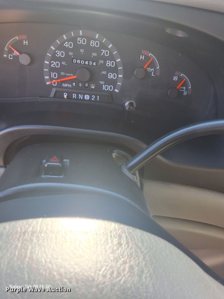 image for item EH7392 1997 Ford ambulance