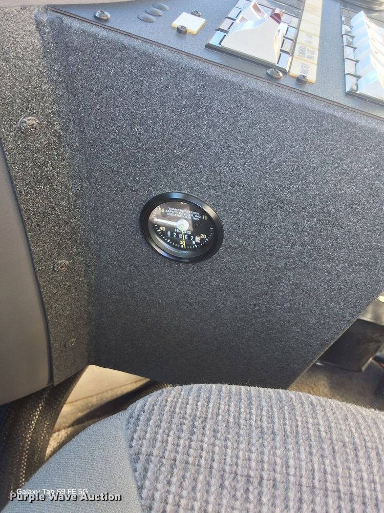 image for item EH7392 1997 Ford ambulance